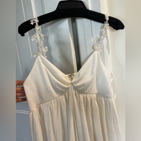 NWT Sachin & Babi ($1095) Sabrina empire Chiffon Gown - Ivory - size 4 - bridal - Picture 15 of 16